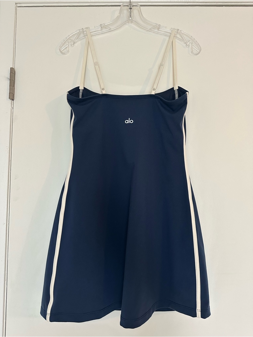 ALO Yoga Airbrush Streamlined Dress - Picture 5 of 10